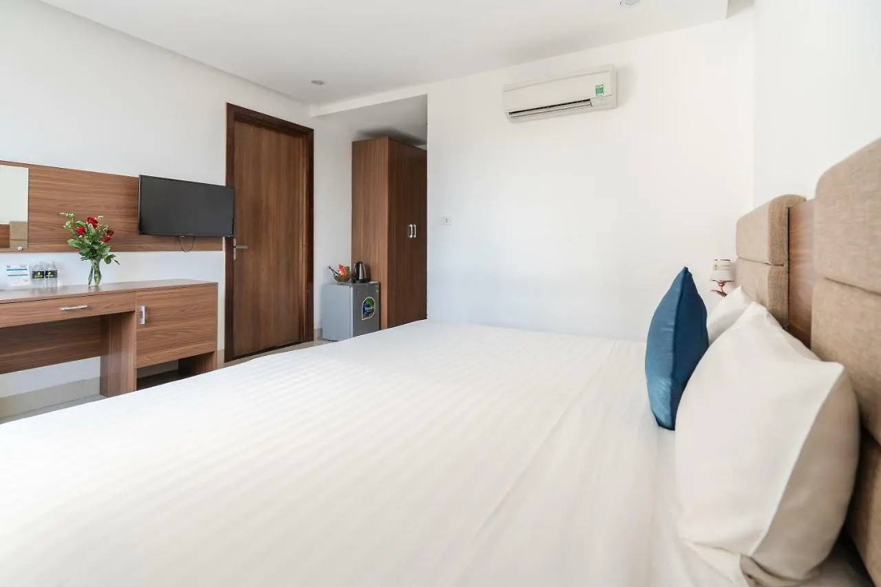 ***  Ngoc Lan Hotel Da Nang Vietnam